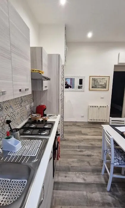 R.&T. Suite House Roma-1